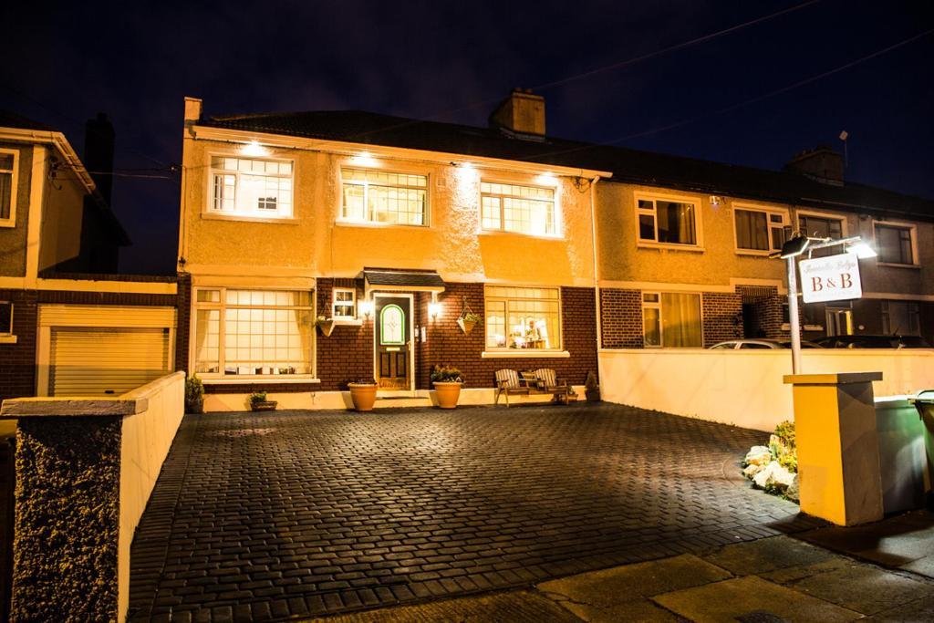 Shantalla Lodge Bed And Breakfast Santry Exterior foto